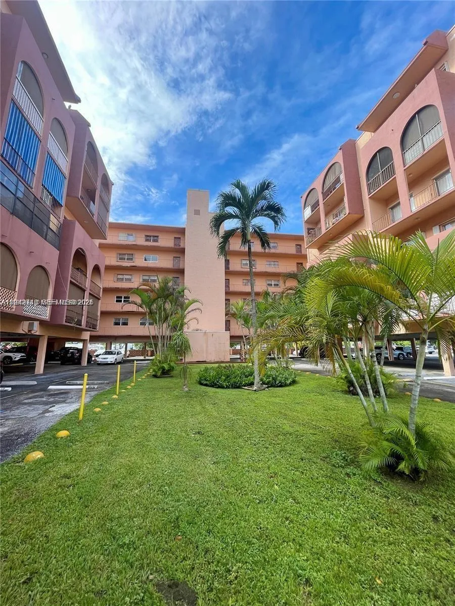 Hialeah, Florida 33013, 2 Bedrooms Bedrooms, ,2 BathroomsBathrooms,Residential Lease,For Rent,A11942740
