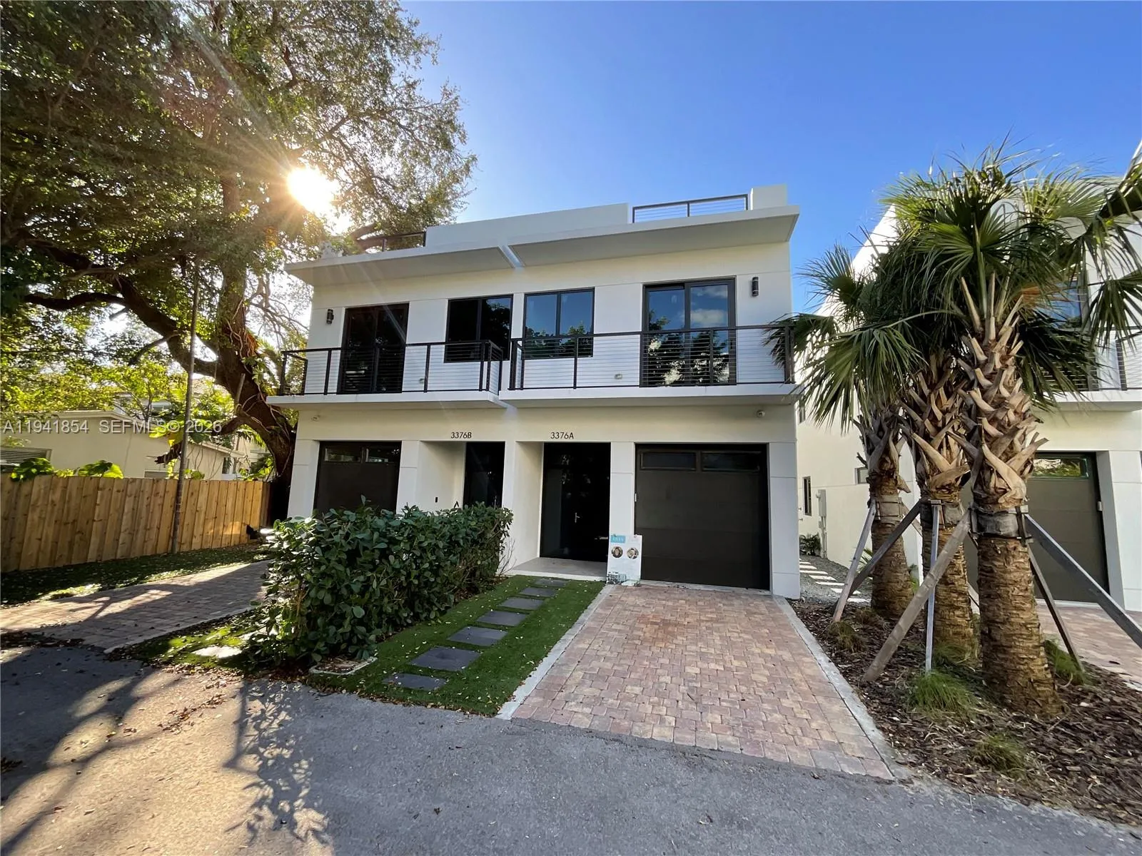 3376 Perry Frow Dr A, Miami, Florida 33133, Miami, Florida 33133, 3 Bedrooms Bedrooms, ,2 BathroomsBathrooms,Residential Lease,For Rent,3376 Perry Frow Dr A, Miami, Florida 33133,A11941854