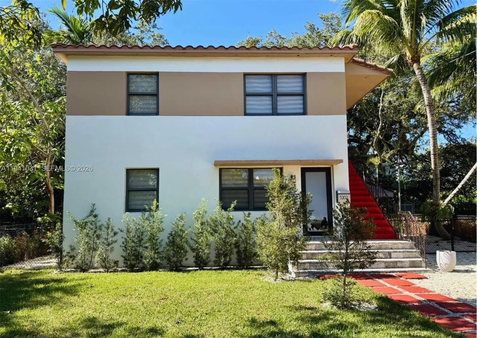 3202 Elizabeth St 3202, Miami, Florida 33133, Miami, Florida 33133, 2 Bedrooms Bedrooms, ,1 BathroomBathrooms,Residential Lease,For Rent,3202 Elizabeth St 3202, Miami, Florida 33133,A11941031