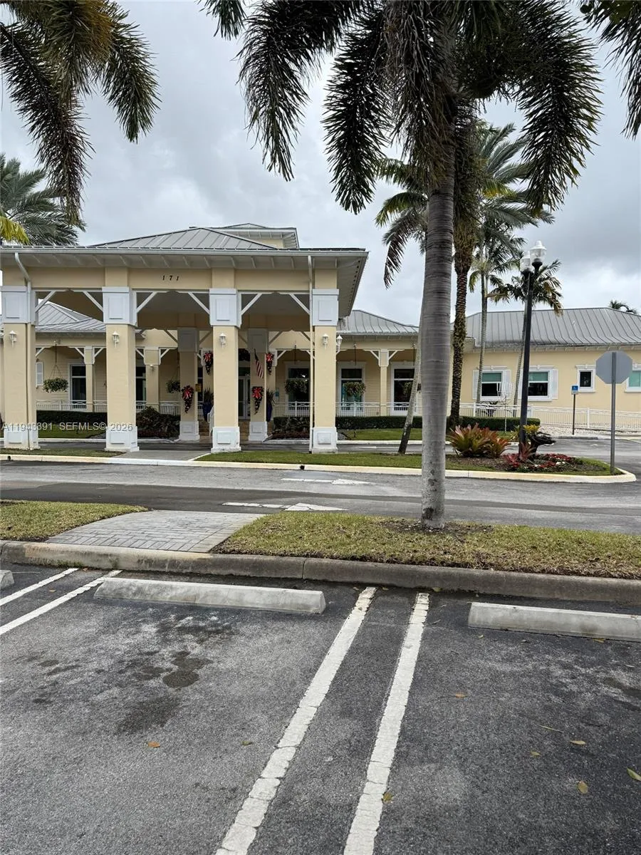 3203 Se 7th St, Homestead, Florida 33033, Homestead, Florida 33033, 2 Bedrooms Bedrooms, ,2 BathroomsBathrooms,Residential,For Sale,3203 Se 7th St, Homestead, Florida 33033,A11943391