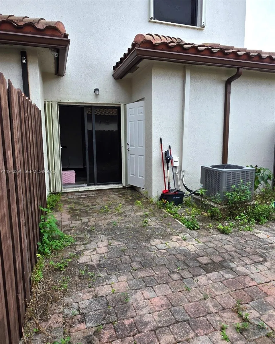 3203 Se 7th St, Homestead, Florida 33033, Homestead, Florida 33033, 2 Bedrooms Bedrooms, ,2 BathroomsBathrooms,Residential,For Sale,3203 Se 7th St, Homestead, Florida 33033,A11943391