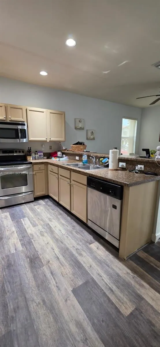 3203 Se 7th St, Homestead, Florida 33033, Homestead, Florida 33033, 2 Bedrooms Bedrooms, ,2 BathroomsBathrooms,Residential,For Sale,3203 Se 7th St, Homestead, Florida 33033,A11943391