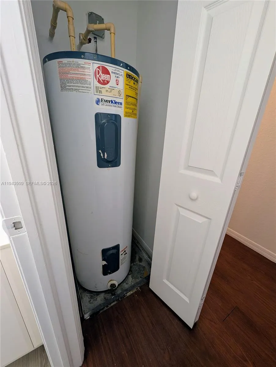 825 Sw 6th Pl, Florida City, Florida 33034, Florida City, Florida 33034, 3 Bedrooms Bedrooms, ,2 BathroomsBathrooms,Residential Lease,For Rent,825 Sw 6th Pl, Florida City, Florida 33034,A11943509