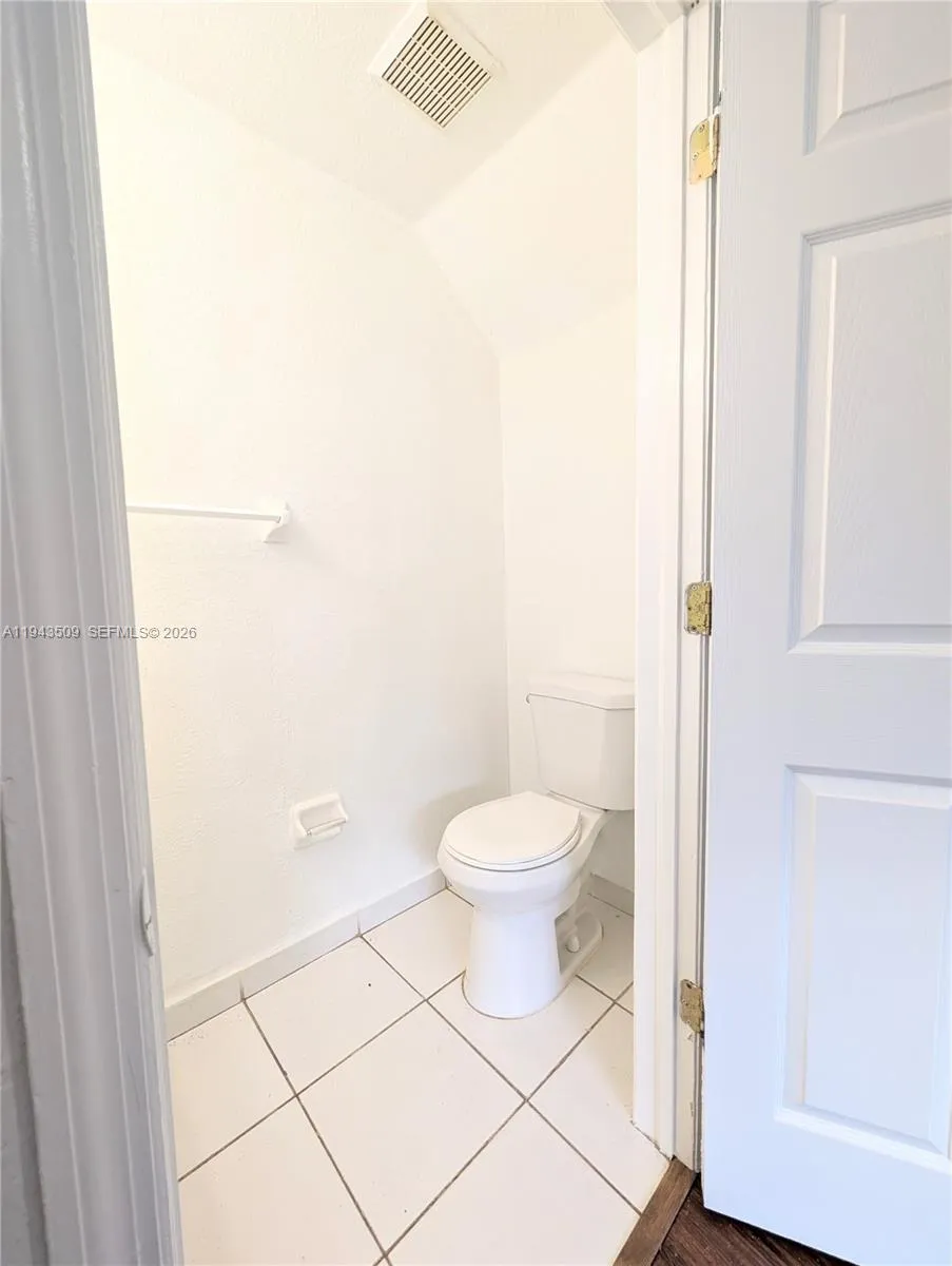 825 Sw 6th Pl, Florida City, Florida 33034, Florida City, Florida 33034, 3 Bedrooms Bedrooms, ,2 BathroomsBathrooms,Residential Lease,For Rent,825 Sw 6th Pl, Florida City, Florida 33034,A11943509