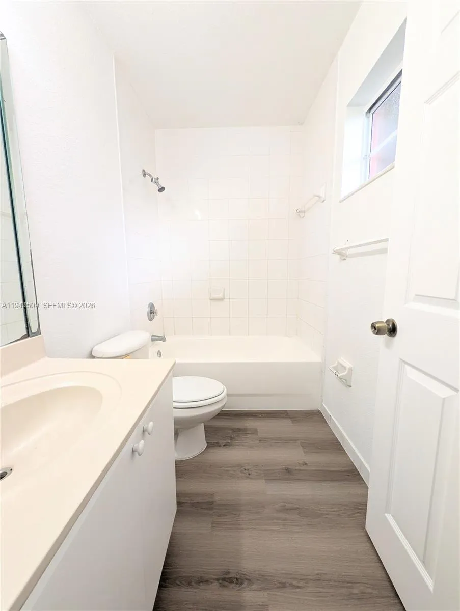 825 Sw 6th Pl, Florida City, Florida 33034, Florida City, Florida 33034, 3 Bedrooms Bedrooms, ,2 BathroomsBathrooms,Residential Lease,For Rent,825 Sw 6th Pl, Florida City, Florida 33034,A11943509