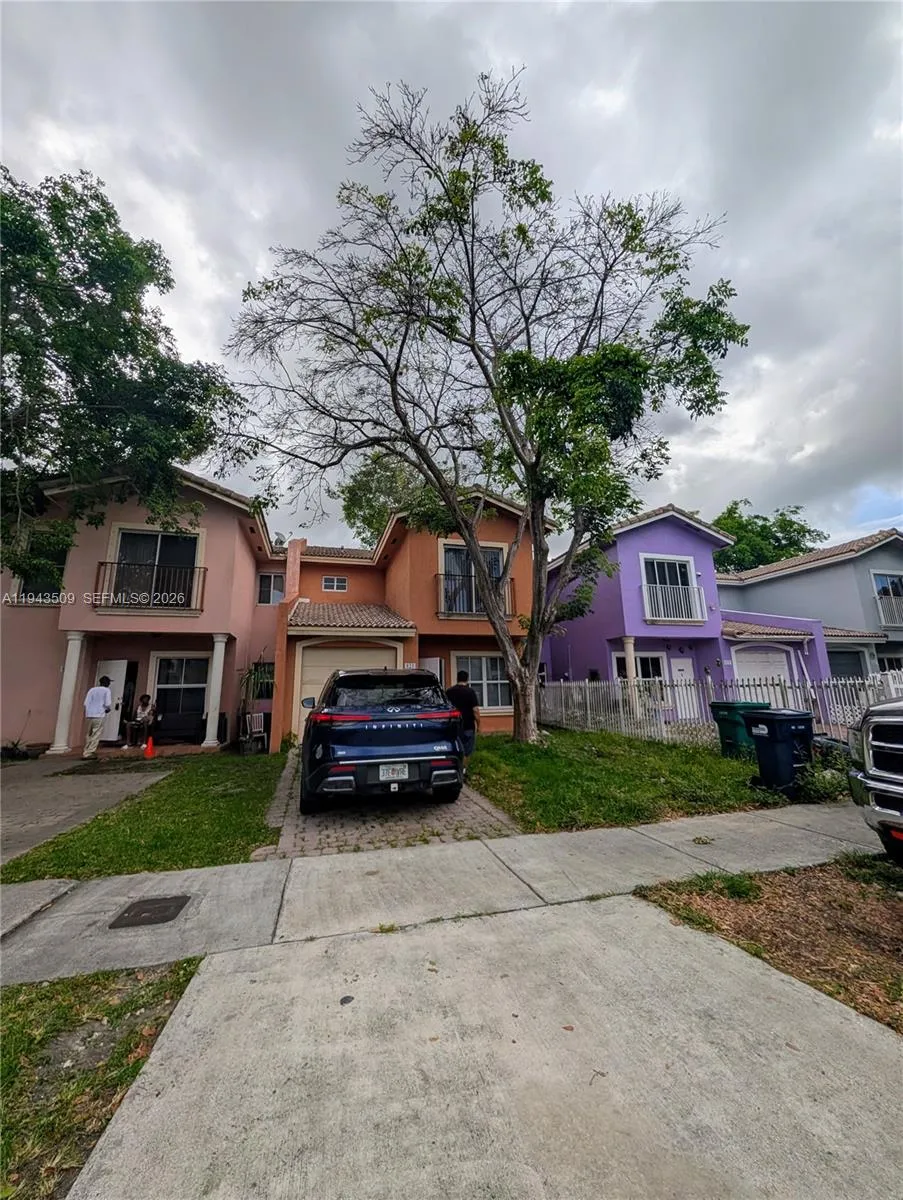 825 Sw 6th Pl, Florida City, Florida 33034, Florida City, Florida 33034, 3 Bedrooms Bedrooms, ,2 BathroomsBathrooms,Residential Lease,For Rent,825 Sw 6th Pl, Florida City, Florida 33034,A11943509