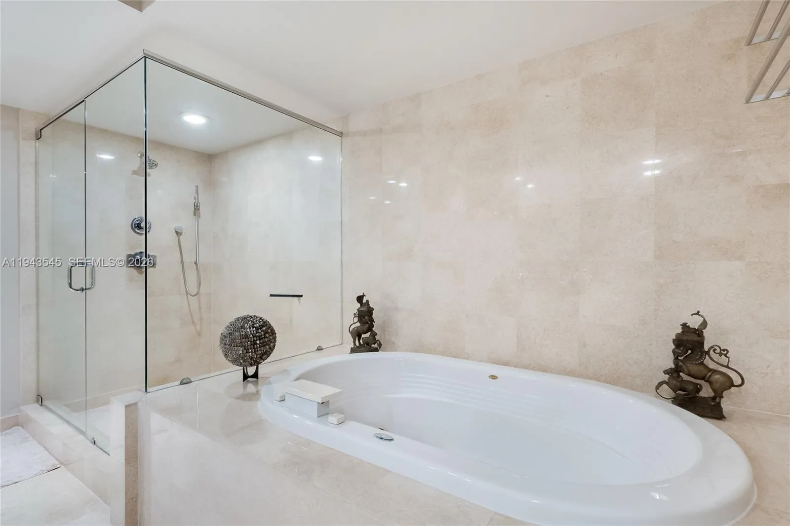 17201 Collins Ave 3604, Sunny Isles Beach, Florida, Sunny Isles Beach, Florida 33160, 2 Bedrooms Bedrooms, ,2 BathroomsBathrooms,Residential Lease,For Rent,17201 Collins Ave 3604, Sunny Isles Beach, Florida,A11943545