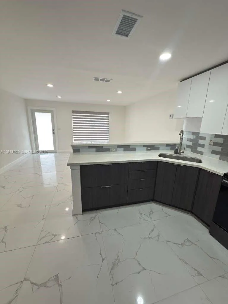 5111 Nw 55 Terr 1, Miami, Florida 33055, Miami, Florida 33055, 2 Bedrooms Bedrooms, ,2 BathroomsBathrooms,Residential Lease,For Rent,5111 Nw 55 Terr 1, Miami, Florida 33055,A11943625