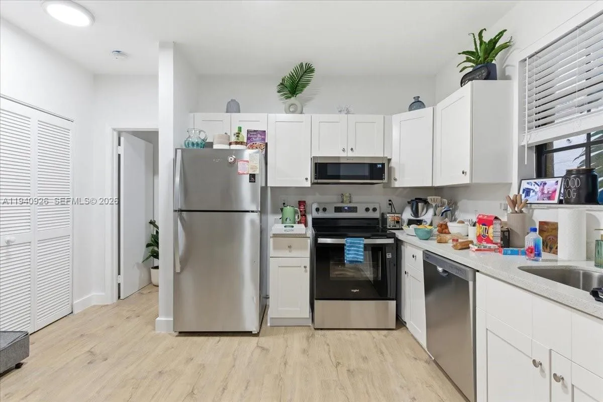 632 15th St, Miami Beach, Florida 33139, Miami Beach, Florida 33139, ,Residential Income,For Sale,632 15th St, Miami Beach, Florida 33139,A11940926