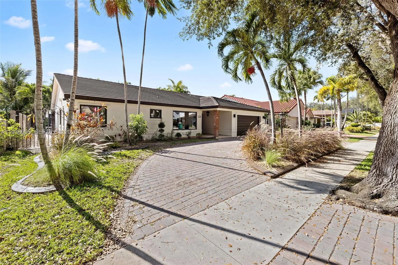 7910 Nw 169th Ter, Miami Lakes, Florida 33016, Miami Lakes, Florida 33016, 4 Bedrooms Bedrooms, ,3 BathroomsBathrooms,Residential,For Sale,7910 Nw 169th Ter, Miami Lakes, Florida 33016,A11938955