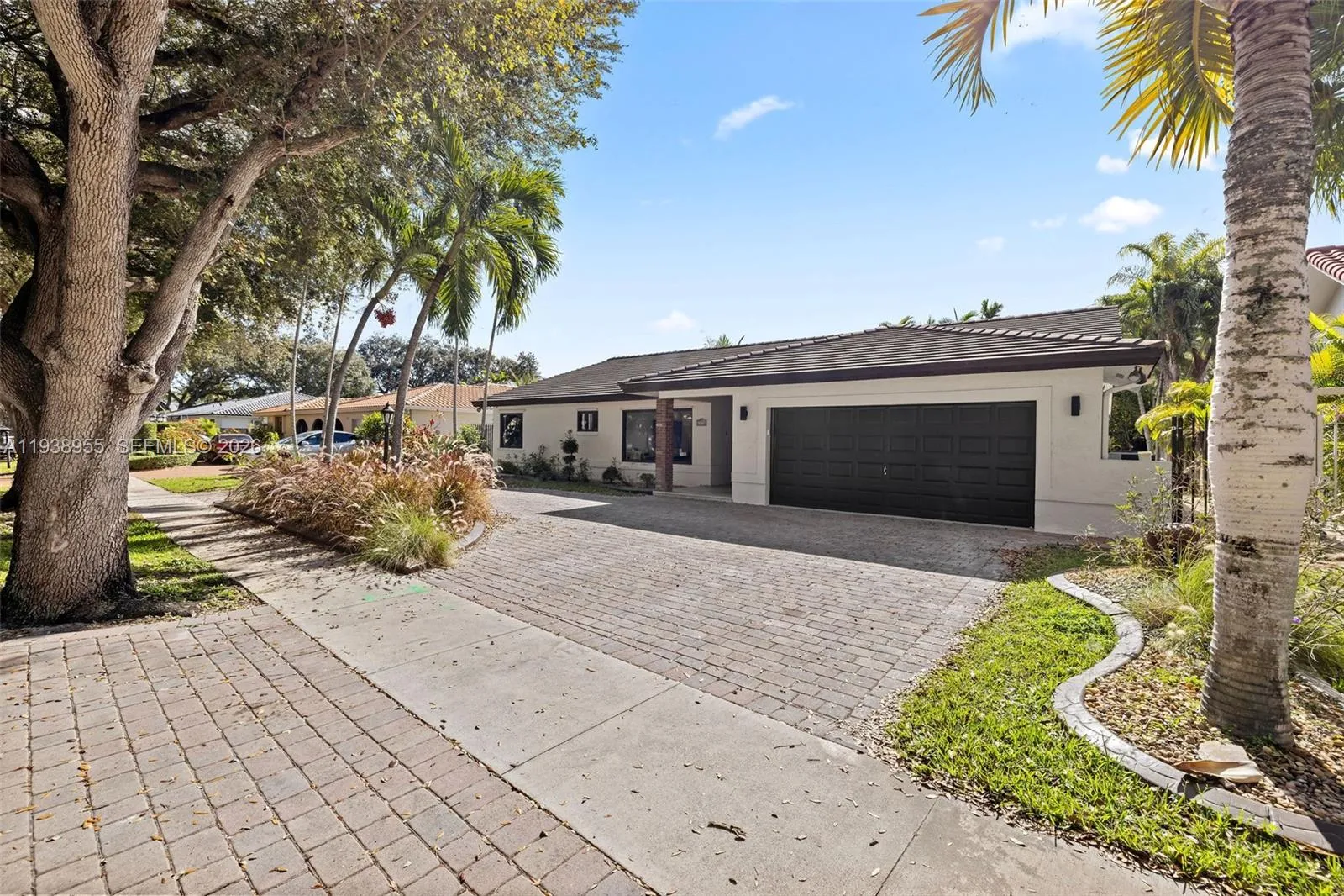 7910 Nw 169th Ter, Miami Lakes, Florida 33016, Miami Lakes, Florida 33016, 4 Bedrooms Bedrooms, ,3 BathroomsBathrooms,Residential,For Sale,7910 Nw 169th Ter, Miami Lakes, Florida 33016,A11938955