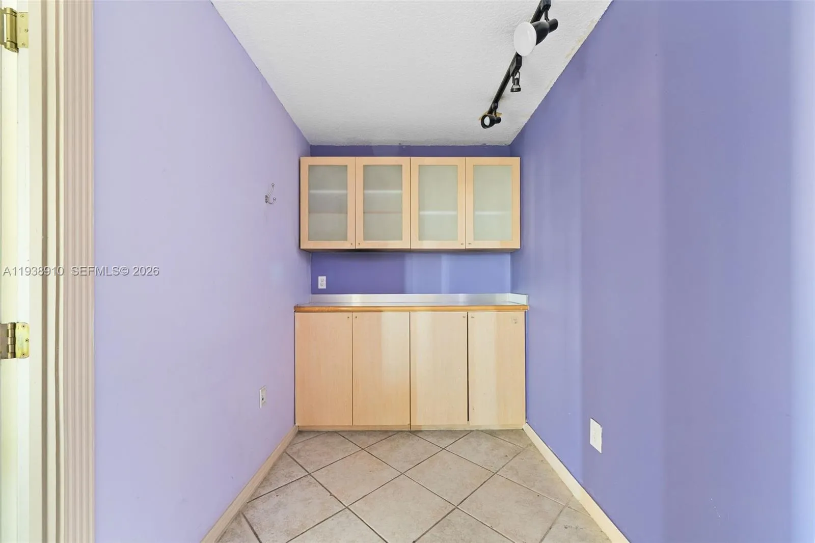 Coral Gables, Florida 33146, ,Commercial Lease,For Rent,A11938910