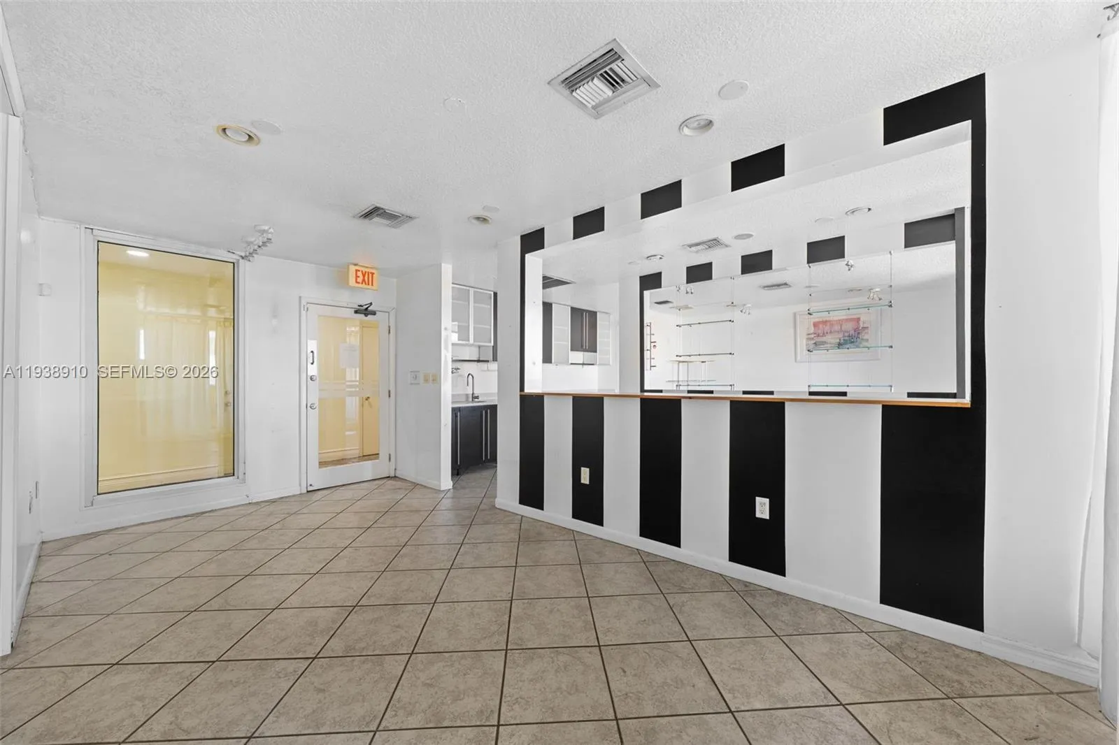 Coral Gables, Florida 33146, ,Commercial Lease,For Rent,A11938910