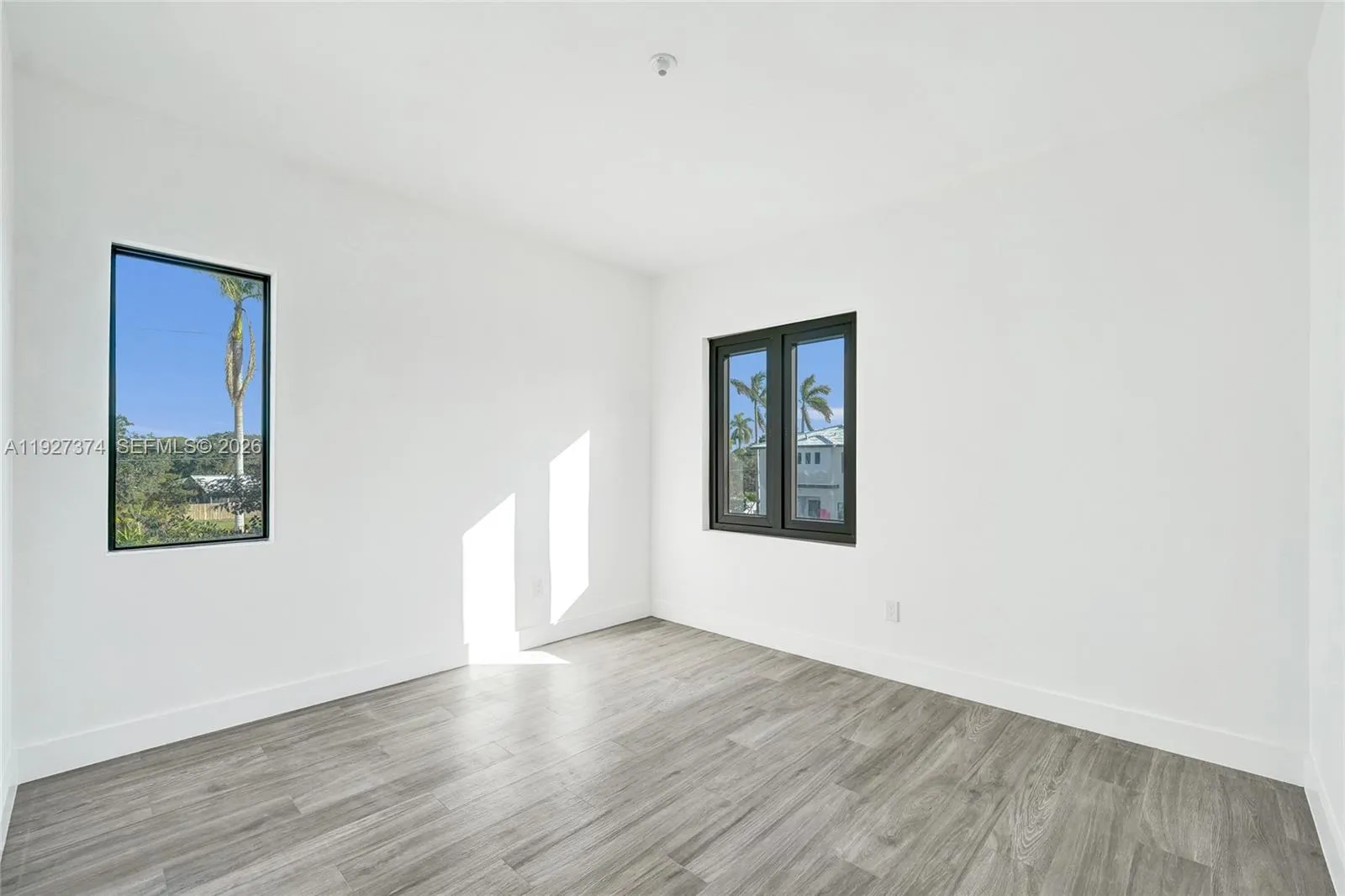 13023 Davie Oaks Dr, Davie, Florida 33325, Davie, Florida 33325, 4 Bedrooms Bedrooms, ,4 BathroomsBathrooms,Residential,For Sale,13023 Davie Oaks Dr, Davie, Florida 33325,A11927374