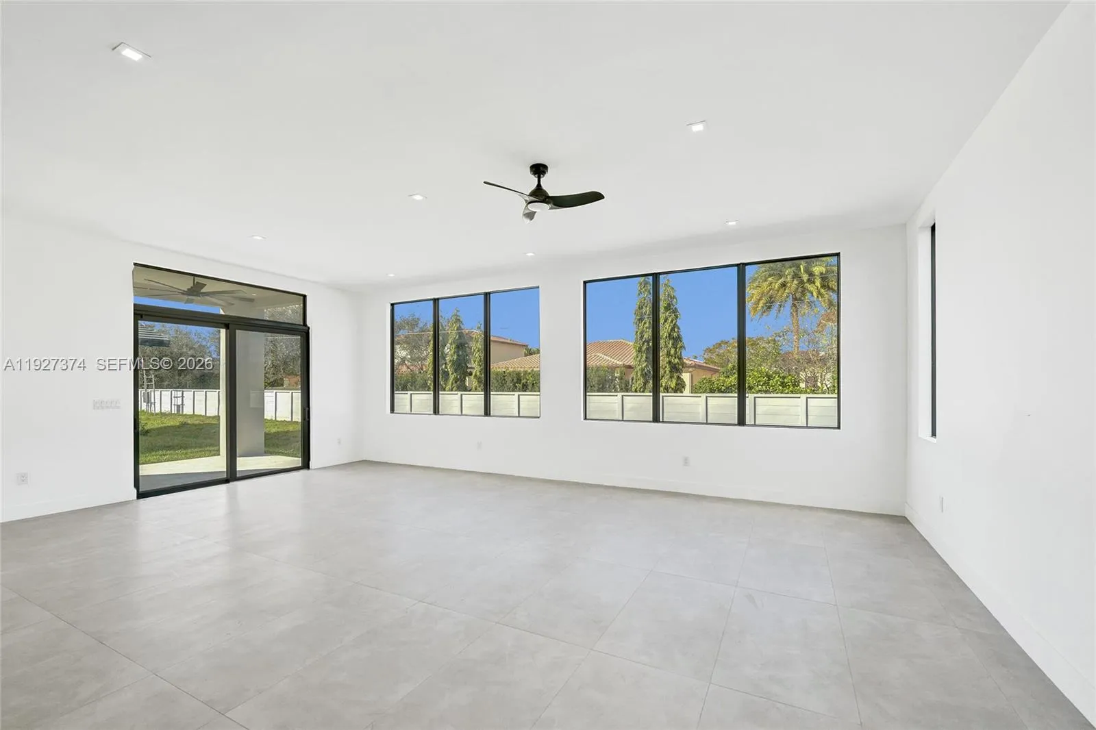 13023 Davie Oaks Dr, Davie, Florida 33325, Davie, Florida 33325, 4 Bedrooms Bedrooms, ,4 BathroomsBathrooms,Residential,For Sale,13023 Davie Oaks Dr, Davie, Florida 33325,A11927374