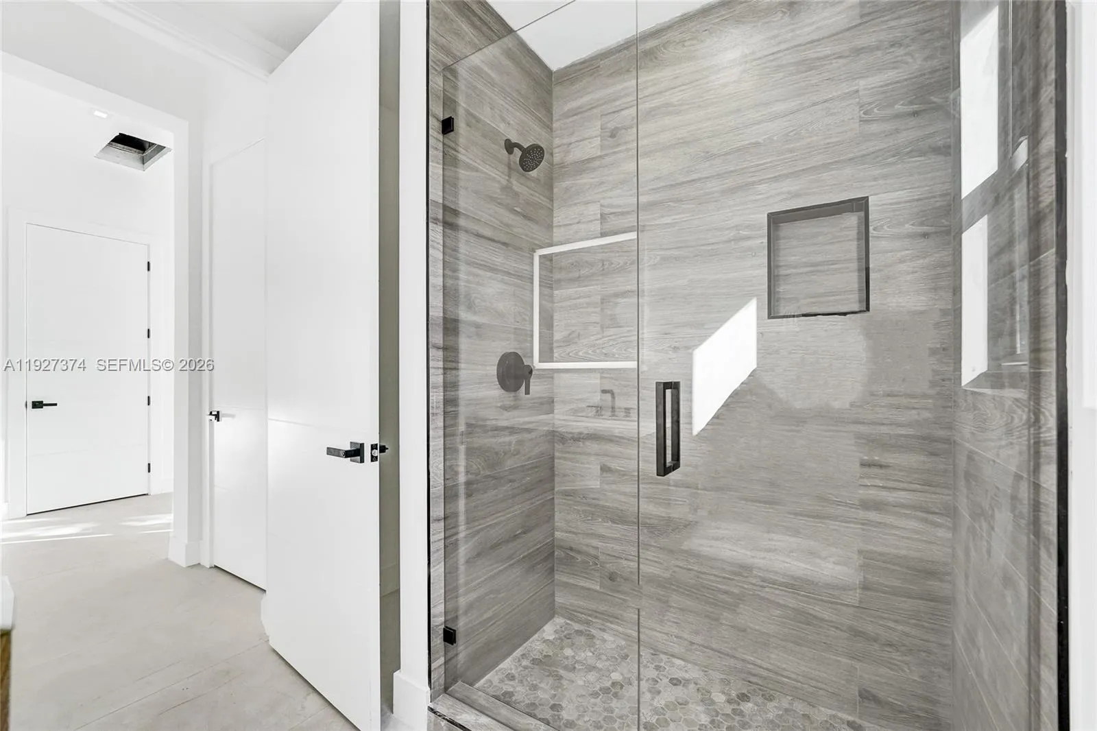 13023 Davie Oaks Dr, Davie, Florida 33325, Davie, Florida 33325, 4 Bedrooms Bedrooms, ,4 BathroomsBathrooms,Residential,For Sale,13023 Davie Oaks Dr, Davie, Florida 33325,A11927374