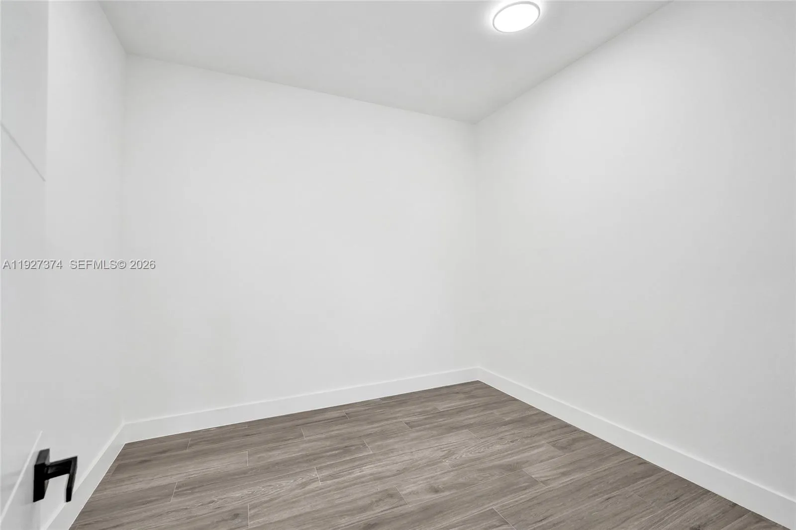 Master Walk In Closet