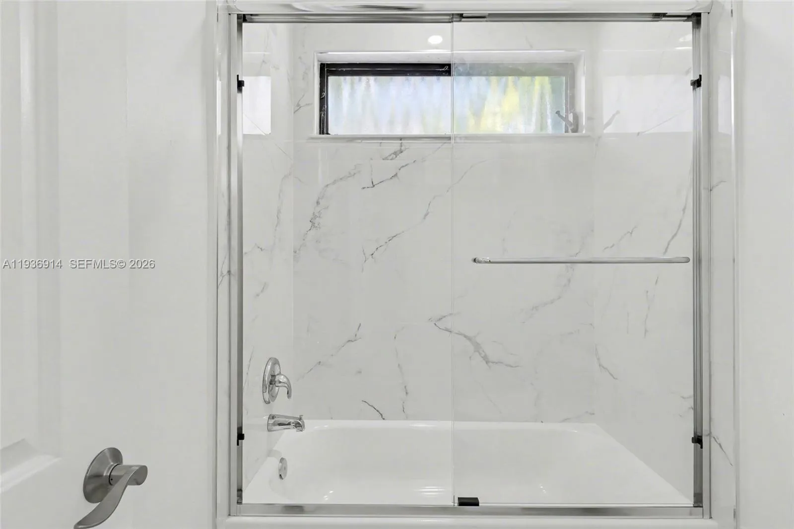 523 Ne 38th St 6, Miami, Florida 33137, Miami, Florida 33137, 2 Bedrooms Bedrooms, ,1 BathroomBathrooms,Residential,For Sale,523 Ne 38th St 6, Miami, Florida 33137,A11936914