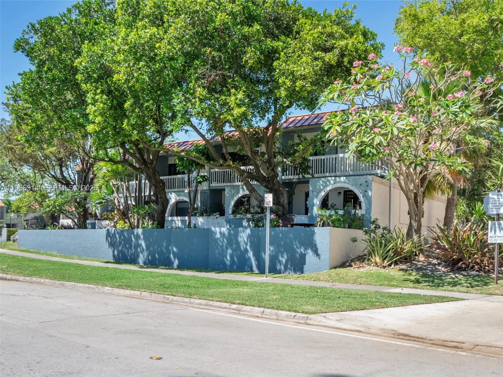 523 Ne 38th St 6, Miami, Florida 33137, Miami, Florida 33137, 2 Bedrooms Bedrooms, ,1 BathroomBathrooms,Residential,For Sale,523 Ne 38th St 6, Miami, Florida 33137,A11936914