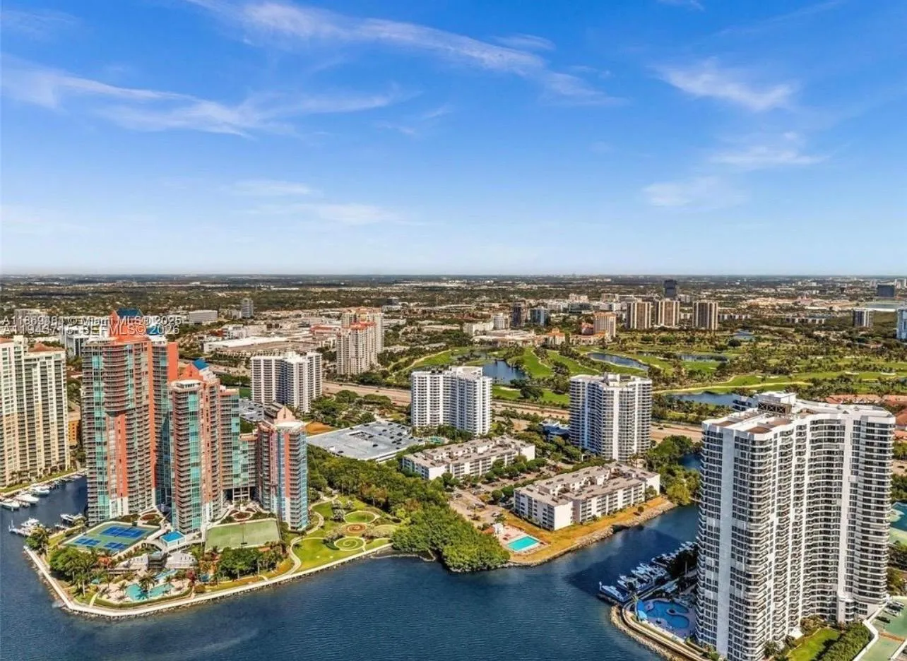 3300 Ne 191st St Lp04, Aventura, Florida 33180, Aventura, Florida 33180, 1 Bedroom Bedrooms, ,2 BathroomsBathrooms,Residential Lease,For Rent,3300 Ne 191st St Lp04, Aventura, Florida 33180,A11943715