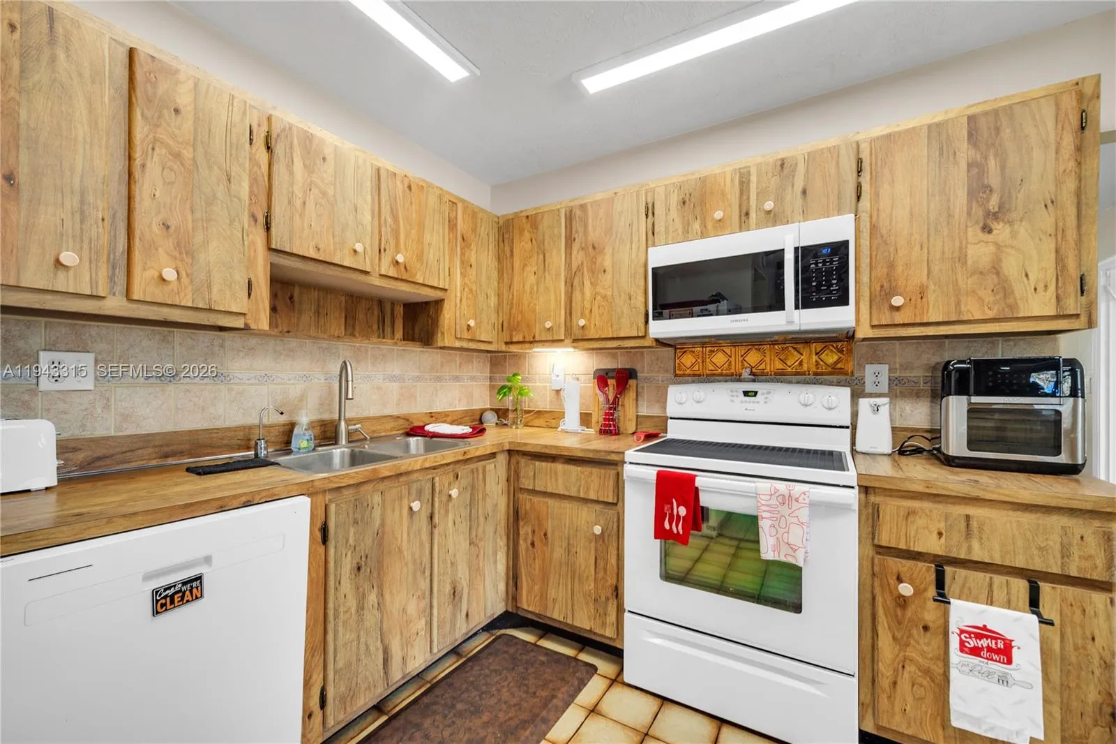 1191 Nw 77th Ave, Plantation, Florida 33322, Plantation, Florida 33322, 3 Bedrooms Bedrooms, ,2 BathroomsBathrooms,Residential,For Sale,1191 Nw 77th Ave, Plantation, Florida 33322,A11943315