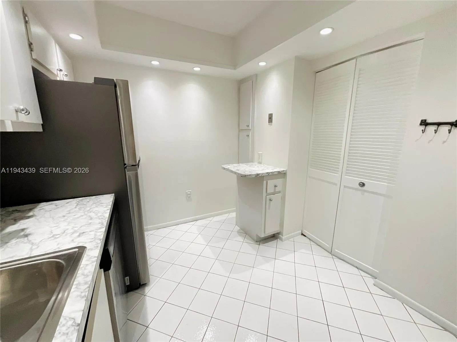 919 Hillcrest Dr 304, Hollywood, Florida 33021, Hollywood, Florida 33021, 2 Bedrooms Bedrooms, ,2 BathroomsBathrooms,Residential,For Sale,919 Hillcrest Dr 304, Hollywood, Florida 33021,A11943439
