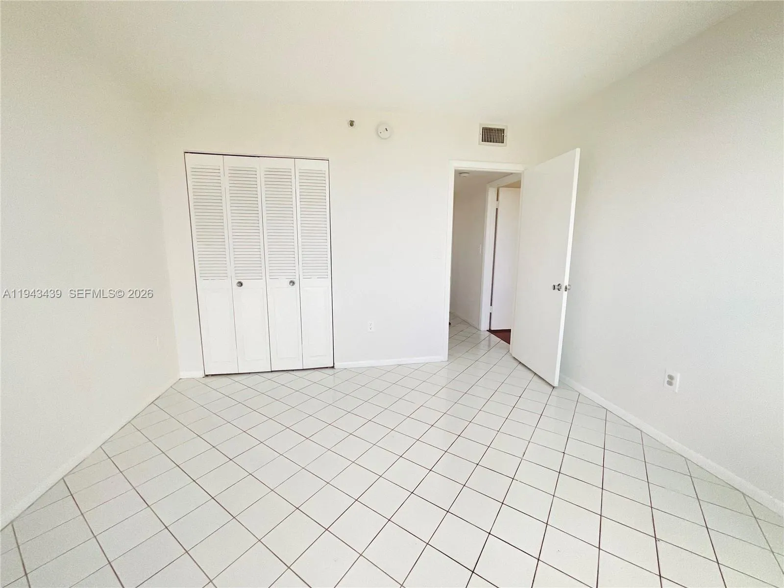 919 Hillcrest Dr 304, Hollywood, Florida 33021, Hollywood, Florida 33021, 2 Bedrooms Bedrooms, ,2 BathroomsBathrooms,Residential,For Sale,919 Hillcrest Dr 304, Hollywood, Florida 33021,A11943439