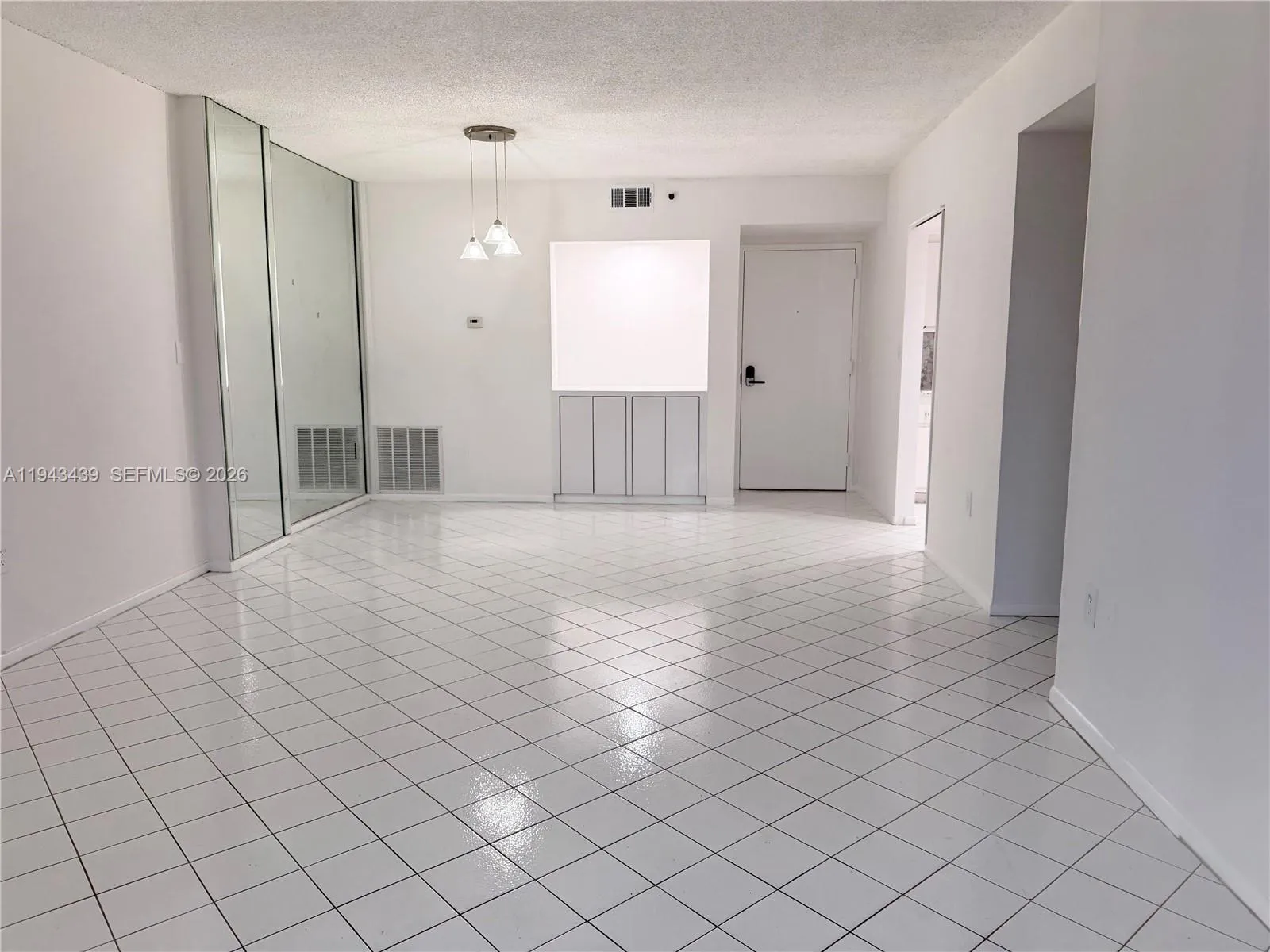 919 Hillcrest Dr 304, Hollywood, Florida 33021, Hollywood, Florida 33021, 2 Bedrooms Bedrooms, ,2 BathroomsBathrooms,Residential,For Sale,919 Hillcrest Dr 304, Hollywood, Florida 33021,A11943439