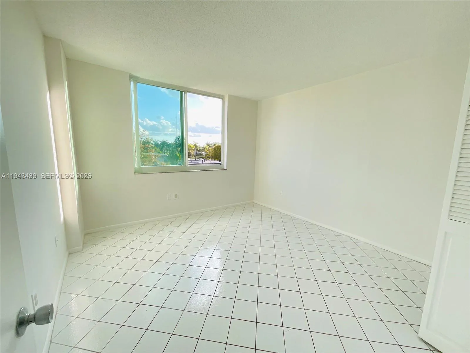 919 Hillcrest Dr 304, Hollywood, Florida 33021, Hollywood, Florida 33021, 2 Bedrooms Bedrooms, ,2 BathroomsBathrooms,Residential,For Sale,919 Hillcrest Dr 304, Hollywood, Florida 33021,A11943439
