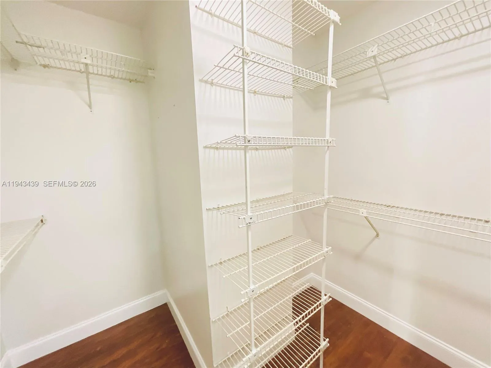 919 Hillcrest Dr 304, Hollywood, Florida 33021, Hollywood, Florida 33021, 2 Bedrooms Bedrooms, ,2 BathroomsBathrooms,Residential,For Sale,919 Hillcrest Dr 304, Hollywood, Florida 33021,A11943439