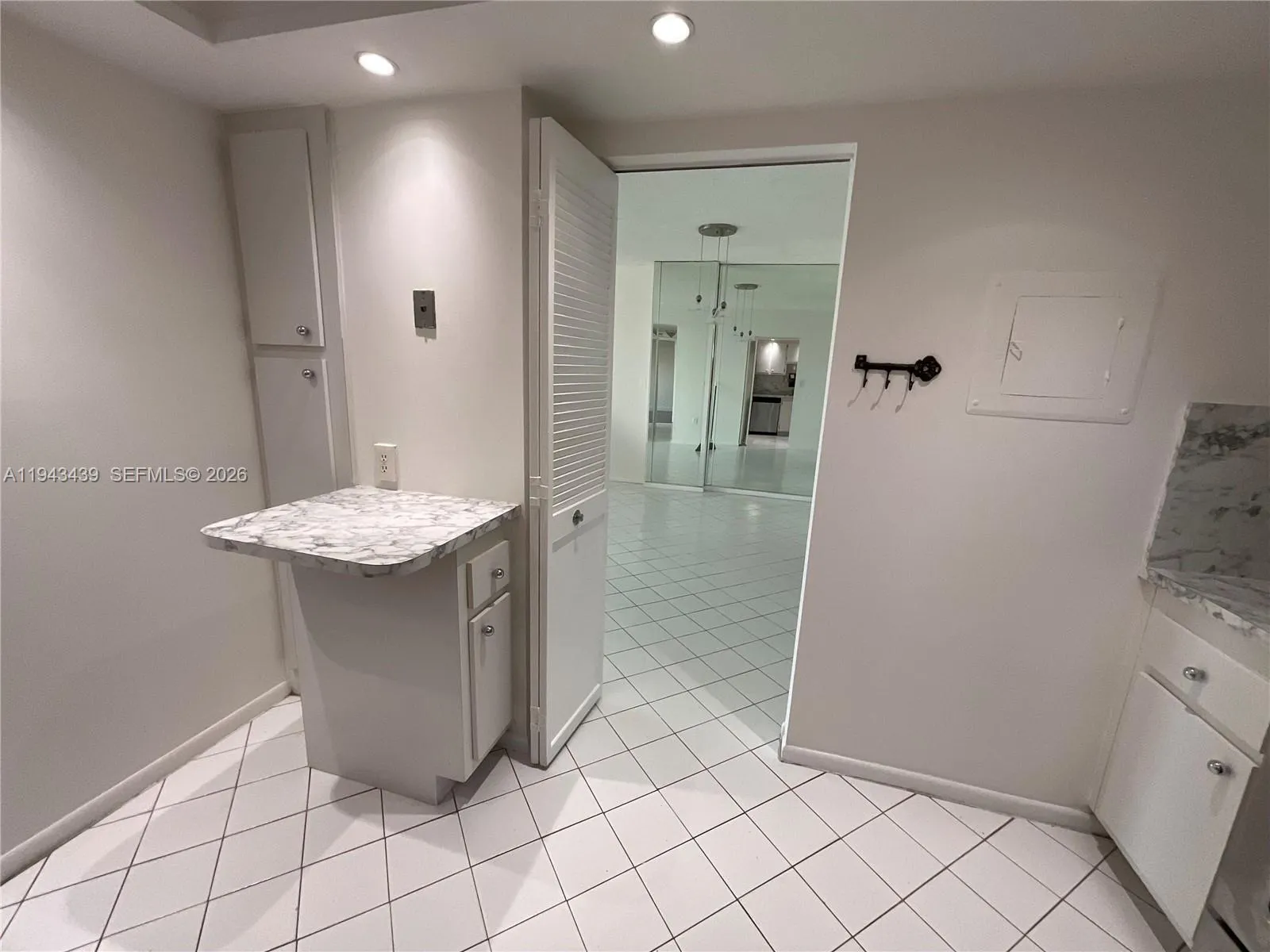 919 Hillcrest Dr 304, Hollywood, Florida 33021, Hollywood, Florida 33021, 2 Bedrooms Bedrooms, ,2 BathroomsBathrooms,Residential,For Sale,919 Hillcrest Dr 304, Hollywood, Florida 33021,A11943439