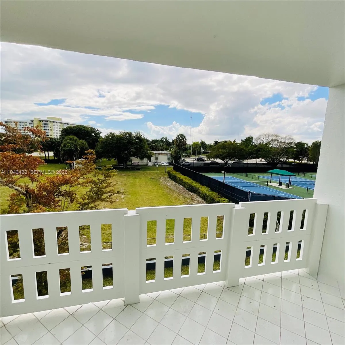 919 Hillcrest Dr 304, Hollywood, Florida 33021, Hollywood, Florida 33021, 2 Bedrooms Bedrooms, ,2 BathroomsBathrooms,Residential,For Sale,919 Hillcrest Dr 304, Hollywood, Florida 33021,A11943439