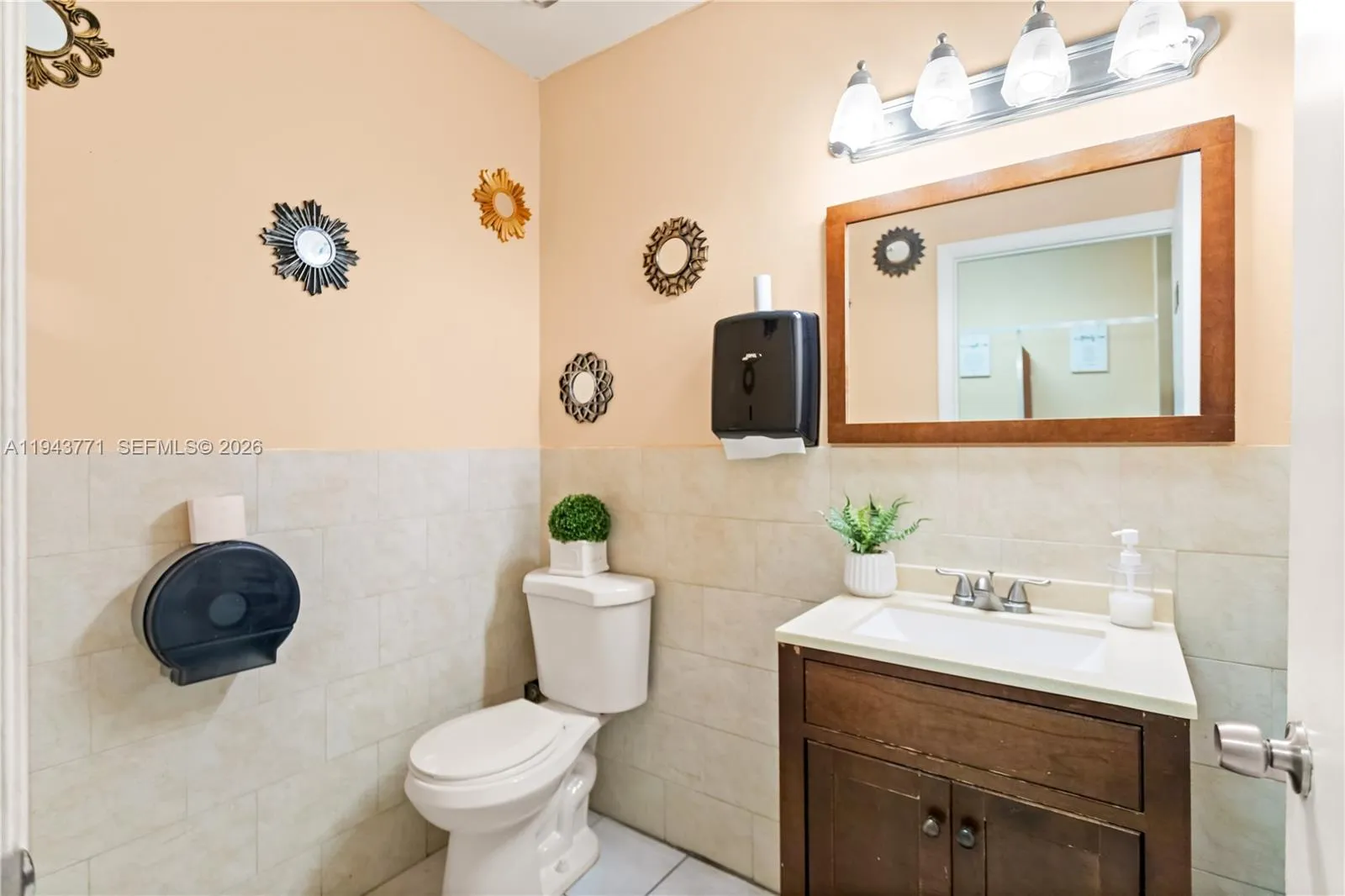 2025 N Dixie Hwy, Pompano Beach, Florida 33060, Pompano Beach, Florida 33060, ,Commercial Sale,For Sale,2025 N Dixie Hwy, Pompano Beach, Florida 33060,A11943771