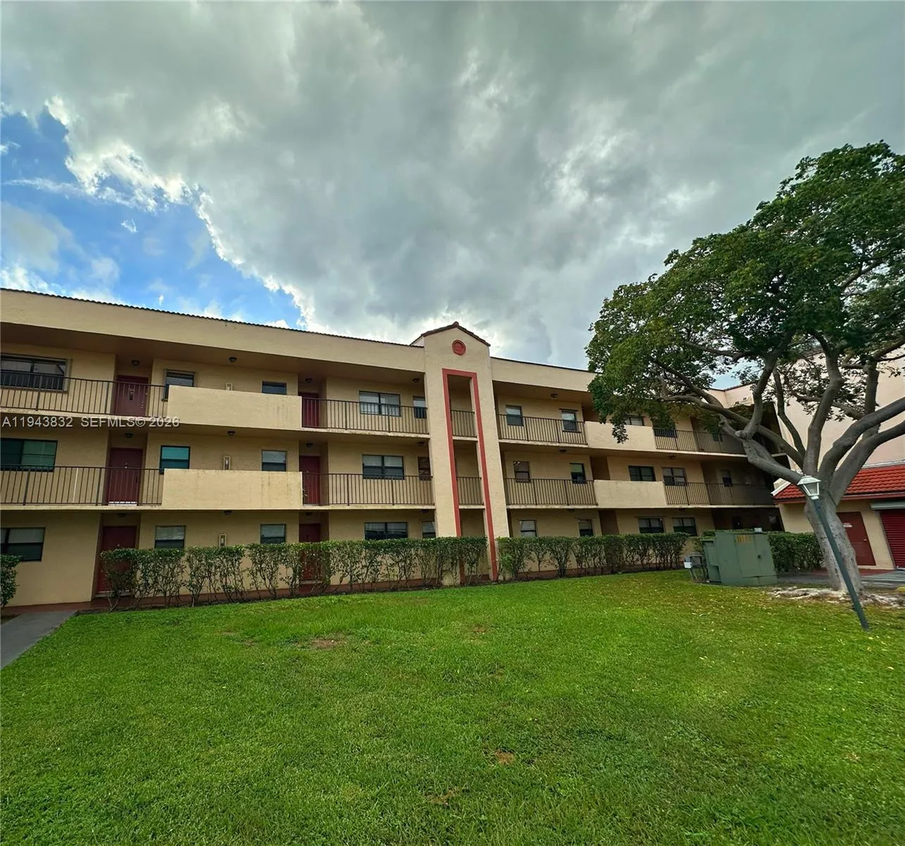 3396 Foxcroft Rd 305, Miramar, Florida 33025, Miramar, Florida 33025, 2 Bedrooms Bedrooms, ,2 BathroomsBathrooms,Residential,For Sale,3396 Foxcroft Rd 305, Miramar, Florida 33025,A11943832