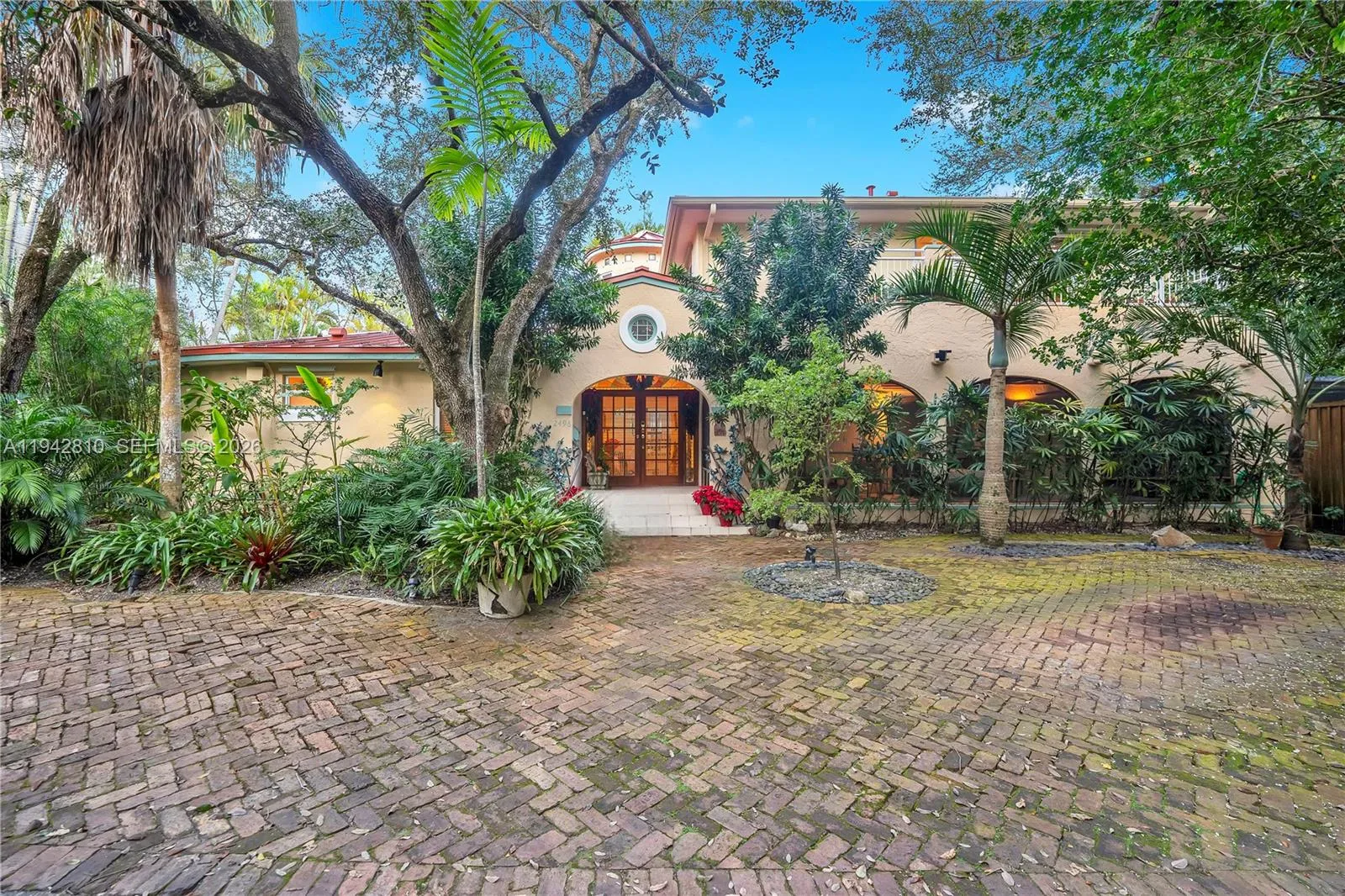 2496 Abaco Ave, Miami, Florida 33133, Miami, Florida 33133, 6 Bedrooms Bedrooms, ,4 BathroomsBathrooms,Residential,For Sale,2496 Abaco Ave, Miami, Florida 33133,A11942810
