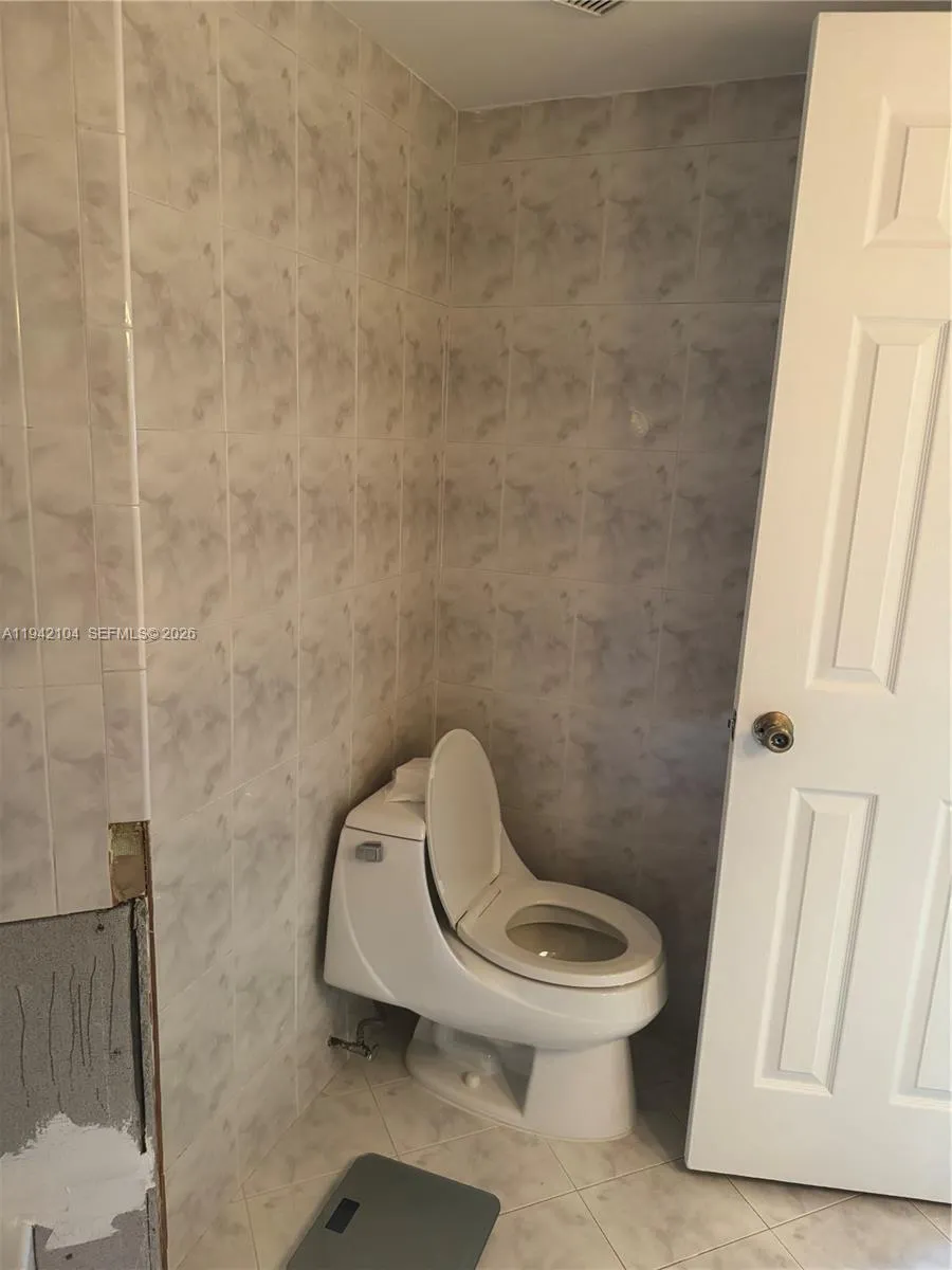 9421 Fontainebleau Blvd 204-35, Miami, Florida 331, Miami, Florida 33172, 2 Bedrooms Bedrooms, ,2 BathroomsBathrooms,Residential,For Sale,9421 Fontainebleau Blvd 204-35, Miami, Florida 331,A11942104