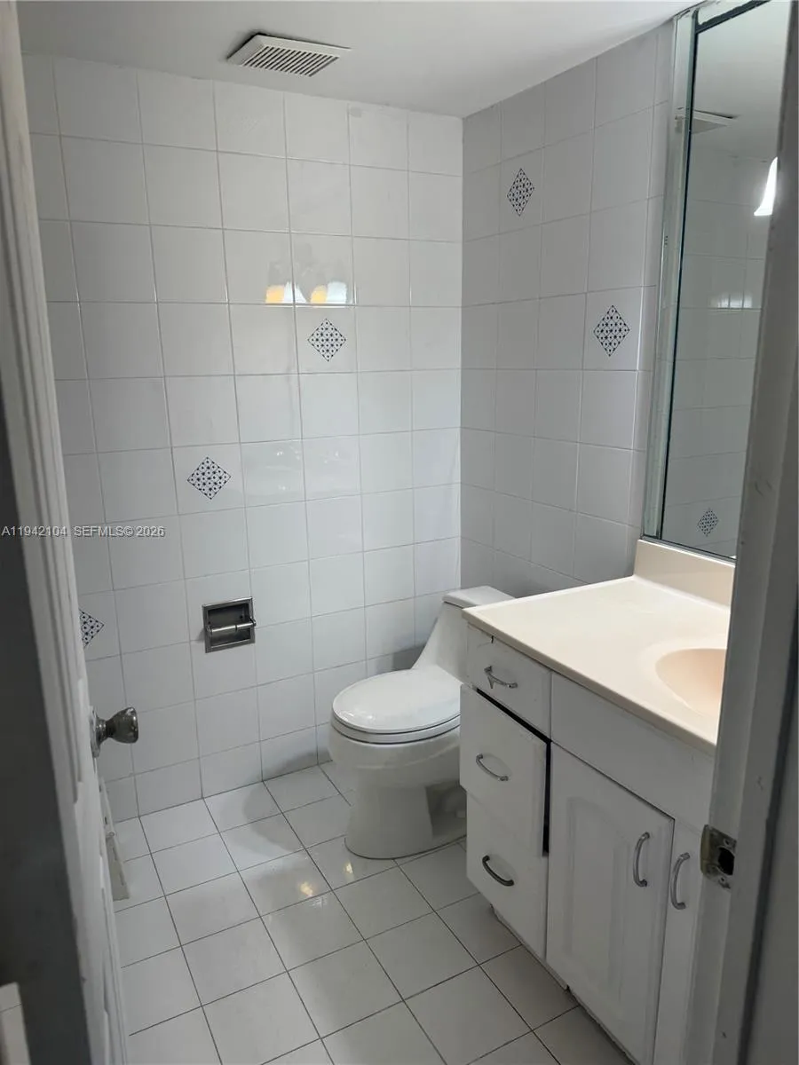 9421 Fontainebleau Blvd 204-35, Miami, Florida 331, Miami, Florida 33172, 2 Bedrooms Bedrooms, ,2 BathroomsBathrooms,Residential,For Sale,9421 Fontainebleau Blvd 204-35, Miami, Florida 331,A11942104