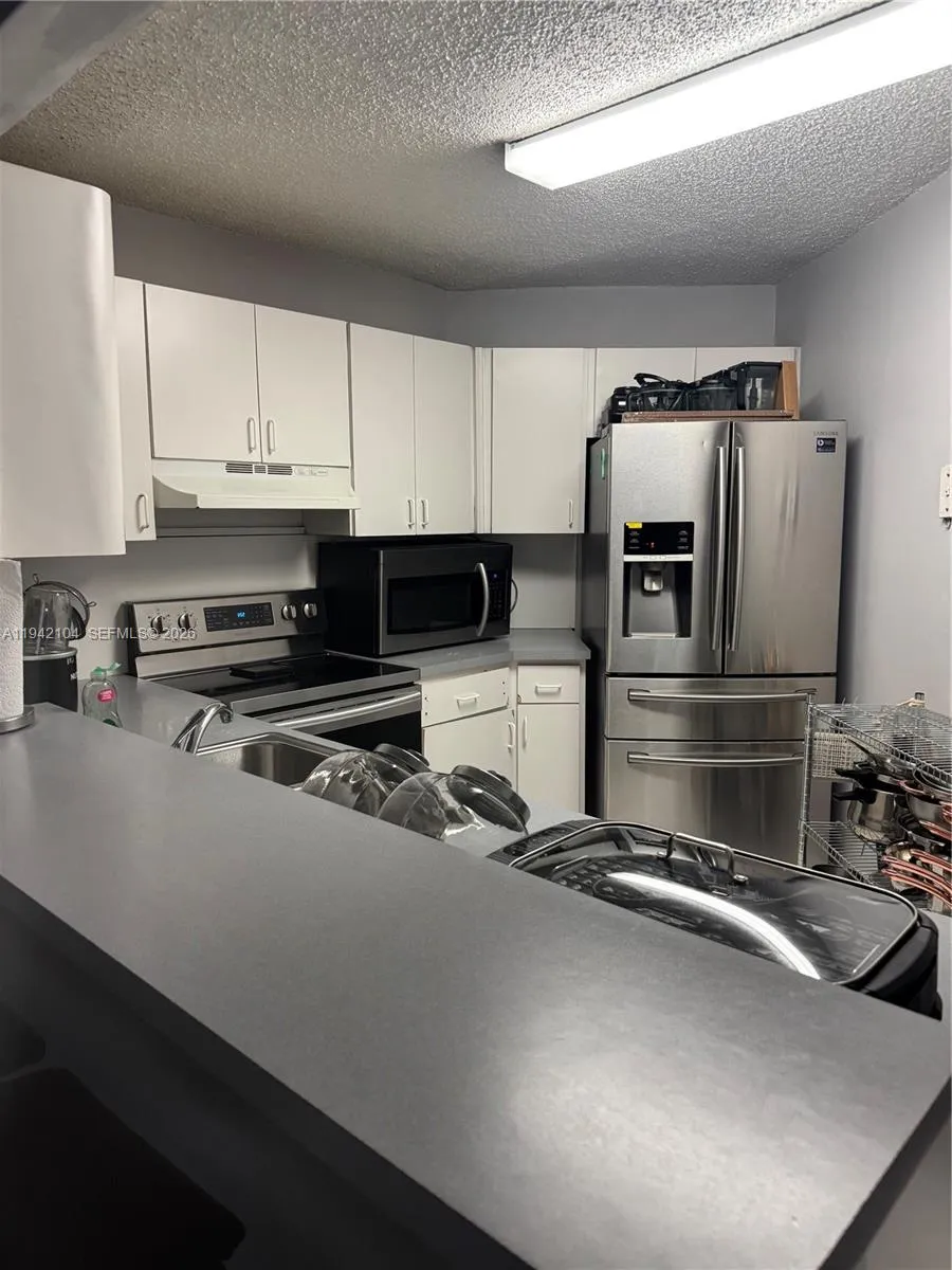 9421 Fontainebleau Blvd 204-35, Miami, Florida 331, Miami, Florida 33172, 2 Bedrooms Bedrooms, ,2 BathroomsBathrooms,Residential,For Sale,9421 Fontainebleau Blvd 204-35, Miami, Florida 331,A11942104