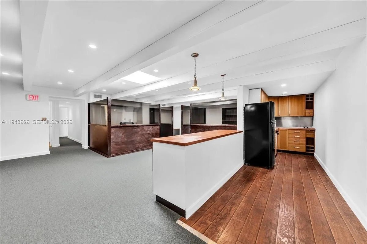 500 Ne 25th St 10, Pompano Beach, Florida 33064, Pompano Beach, Florida 33064, ,Commercial Lease,For Rent,500 Ne 25th St 10, Pompano Beach, Florida 33064,A11943626