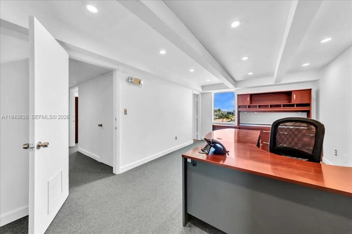 500 Ne 25th St 10, Pompano Beach, Florida 33064, Pompano Beach, Florida 33064, ,Commercial Lease,For Rent,500 Ne 25th St 10, Pompano Beach, Florida 33064,A11943626