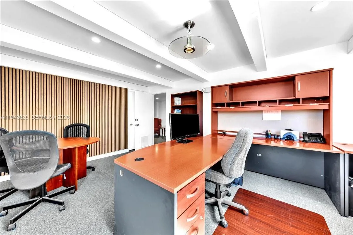 500 Ne 25th St 10, Pompano Beach, Florida 33064, Pompano Beach, Florida 33064, ,Commercial Lease,For Rent,500 Ne 25th St 10, Pompano Beach, Florida 33064,A11943626