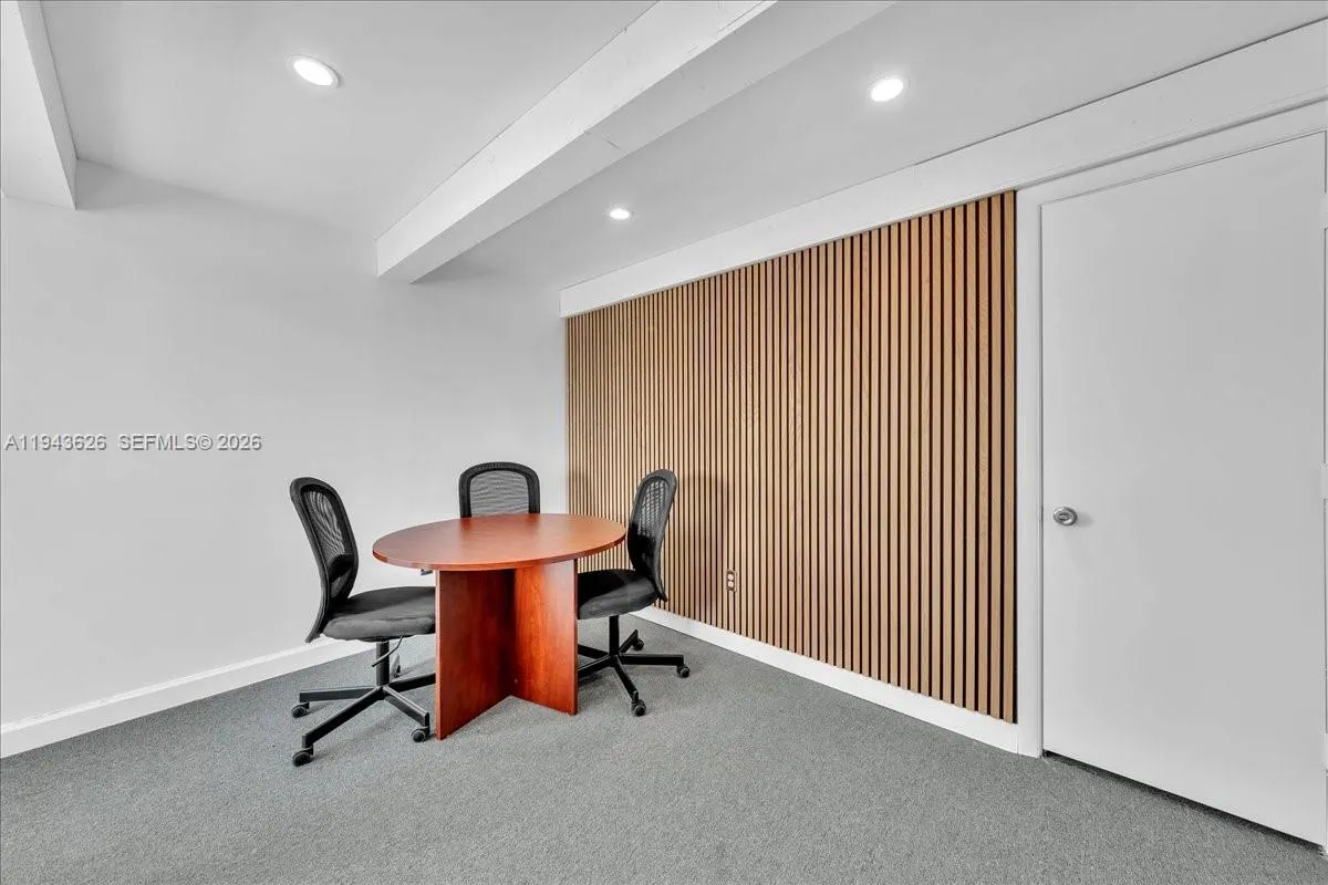 500 Ne 25th St 10, Pompano Beach, Florida 33064, Pompano Beach, Florida 33064, ,Commercial Lease,For Rent,500 Ne 25th St 10, Pompano Beach, Florida 33064,A11943626