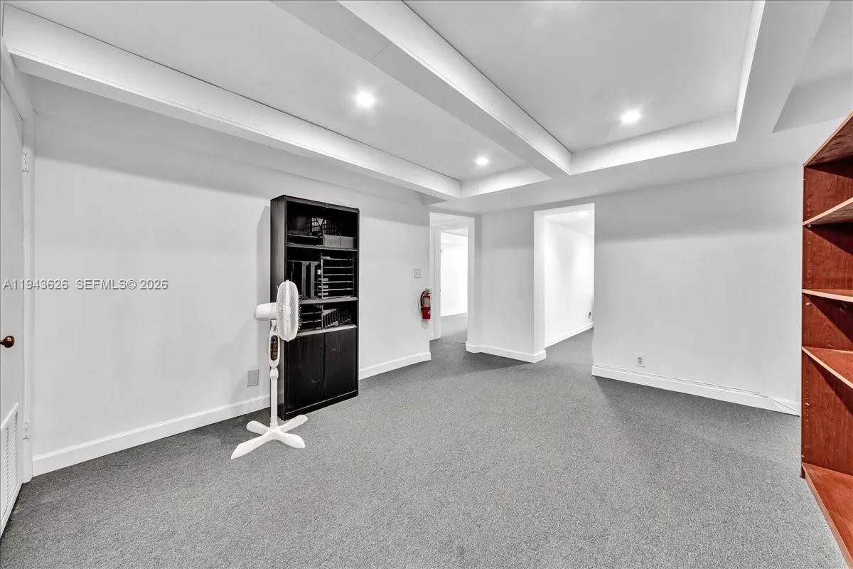 500 Ne 25th St 10, Pompano Beach, Florida 33064, Pompano Beach, Florida 33064, ,Commercial Lease,For Rent,500 Ne 25th St 10, Pompano Beach, Florida 33064,A11943626