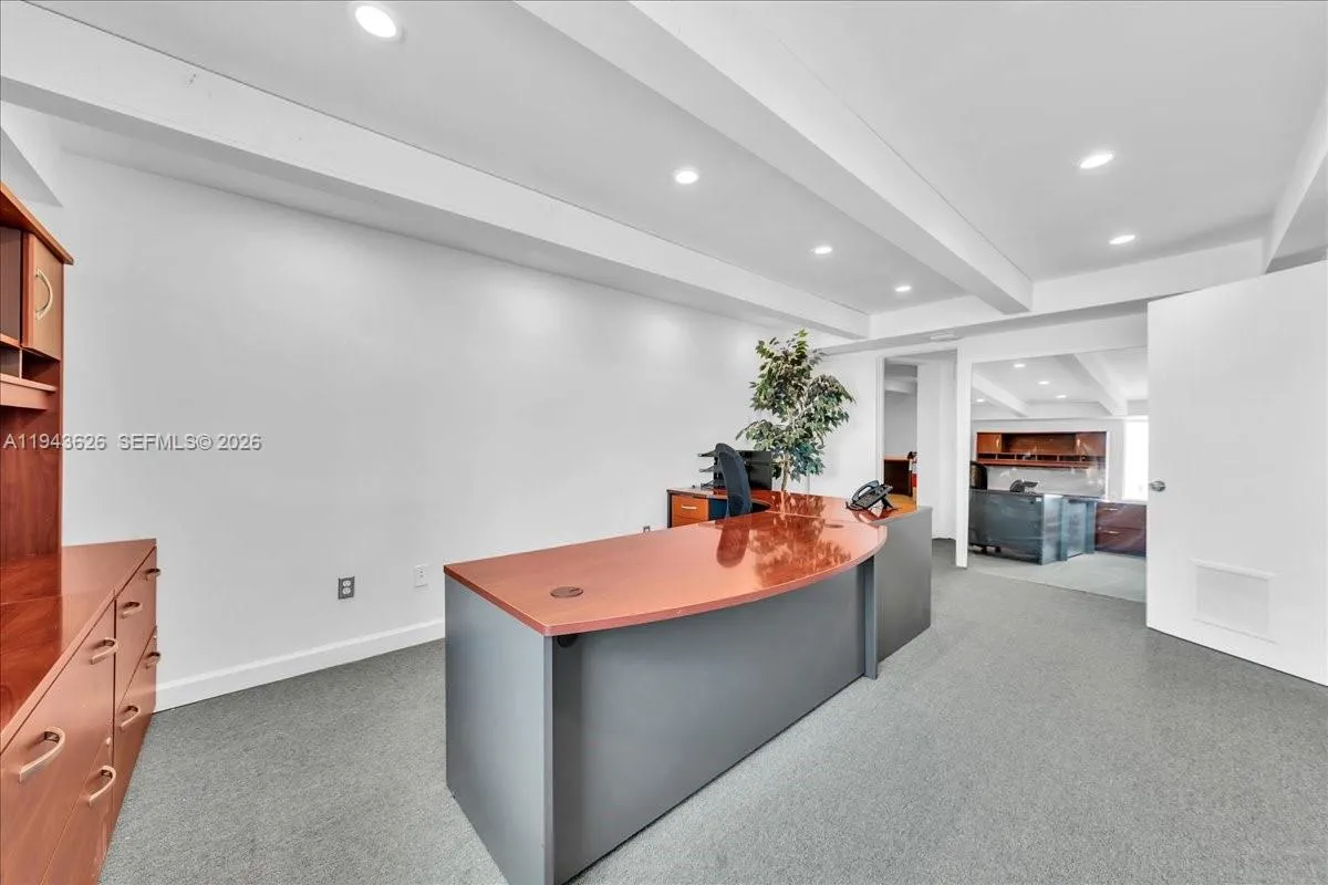 500 Ne 25th St 10, Pompano Beach, Florida 33064, Pompano Beach, Florida 33064, ,Commercial Lease,For Rent,500 Ne 25th St 10, Pompano Beach, Florida 33064,A11943626