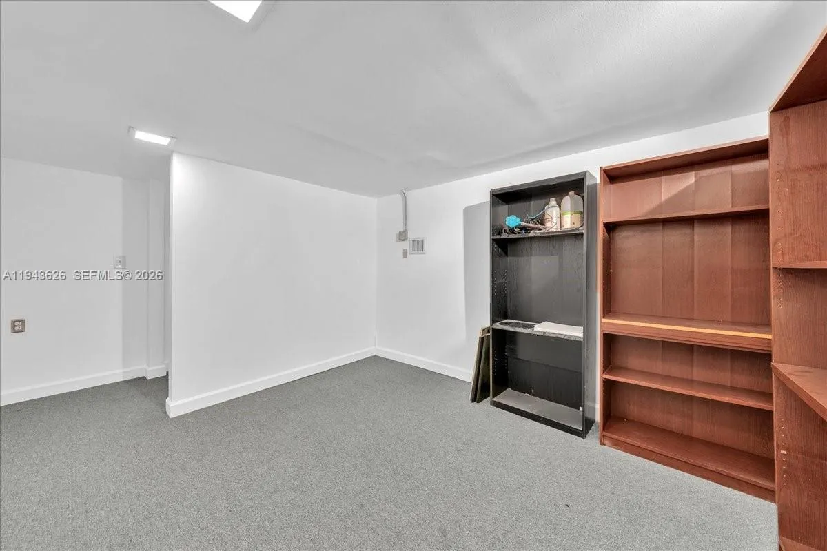 500 Ne 25th St 10, Pompano Beach, Florida 33064, Pompano Beach, Florida 33064, ,Commercial Lease,For Rent,500 Ne 25th St 10, Pompano Beach, Florida 33064,A11943626