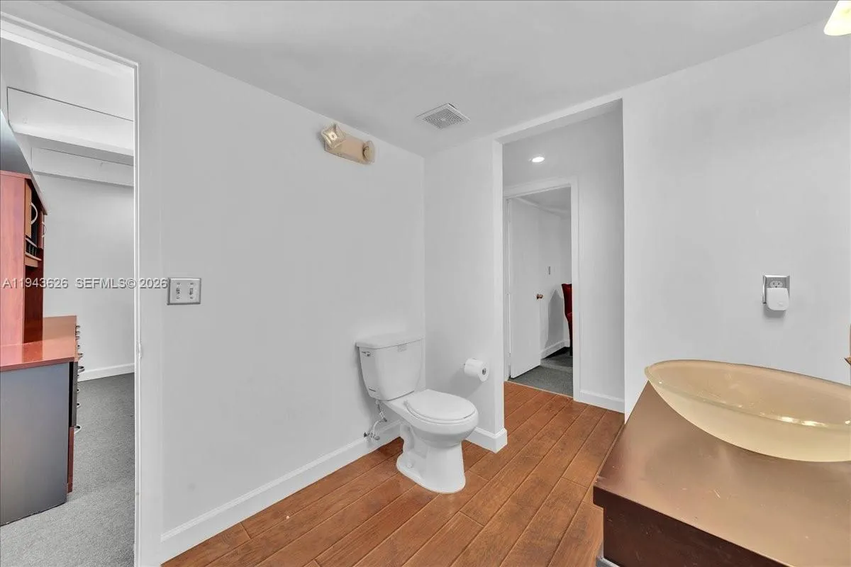 500 Ne 25th St 10, Pompano Beach, Florida 33064, Pompano Beach, Florida 33064, ,Commercial Lease,For Rent,500 Ne 25th St 10, Pompano Beach, Florida 33064,A11943626