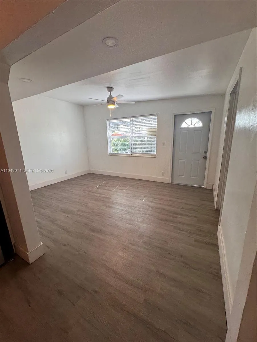 5721 Sw 41st St 5721, West Park, Florida 33023, West Park, Florida 33023, 3 Bedrooms Bedrooms, ,1 BathroomBathrooms,Residential Lease,For Rent,5721 Sw 41st St 5721, West Park, Florida 33023,A11943914