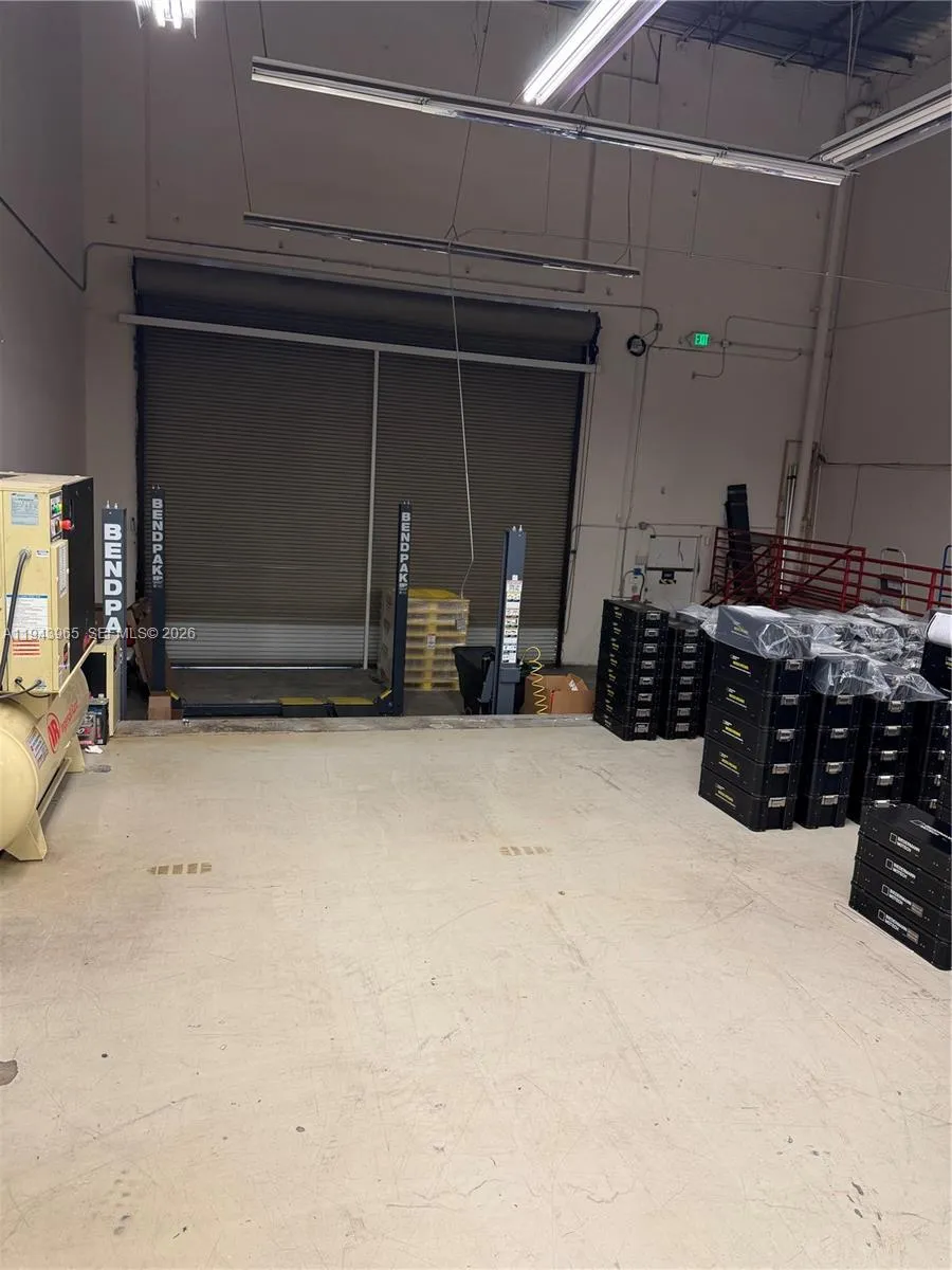 UNIT 3 DOUBLE DOCK HEIGHT