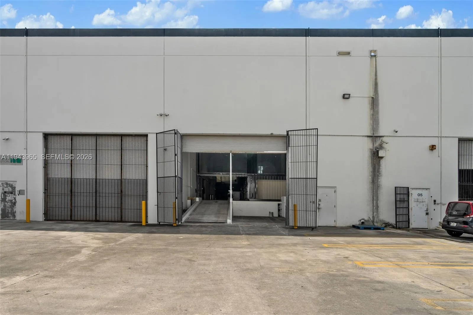 UNITS 3 AND 4 TWO DOUBLE WIDE LOADING DOORS