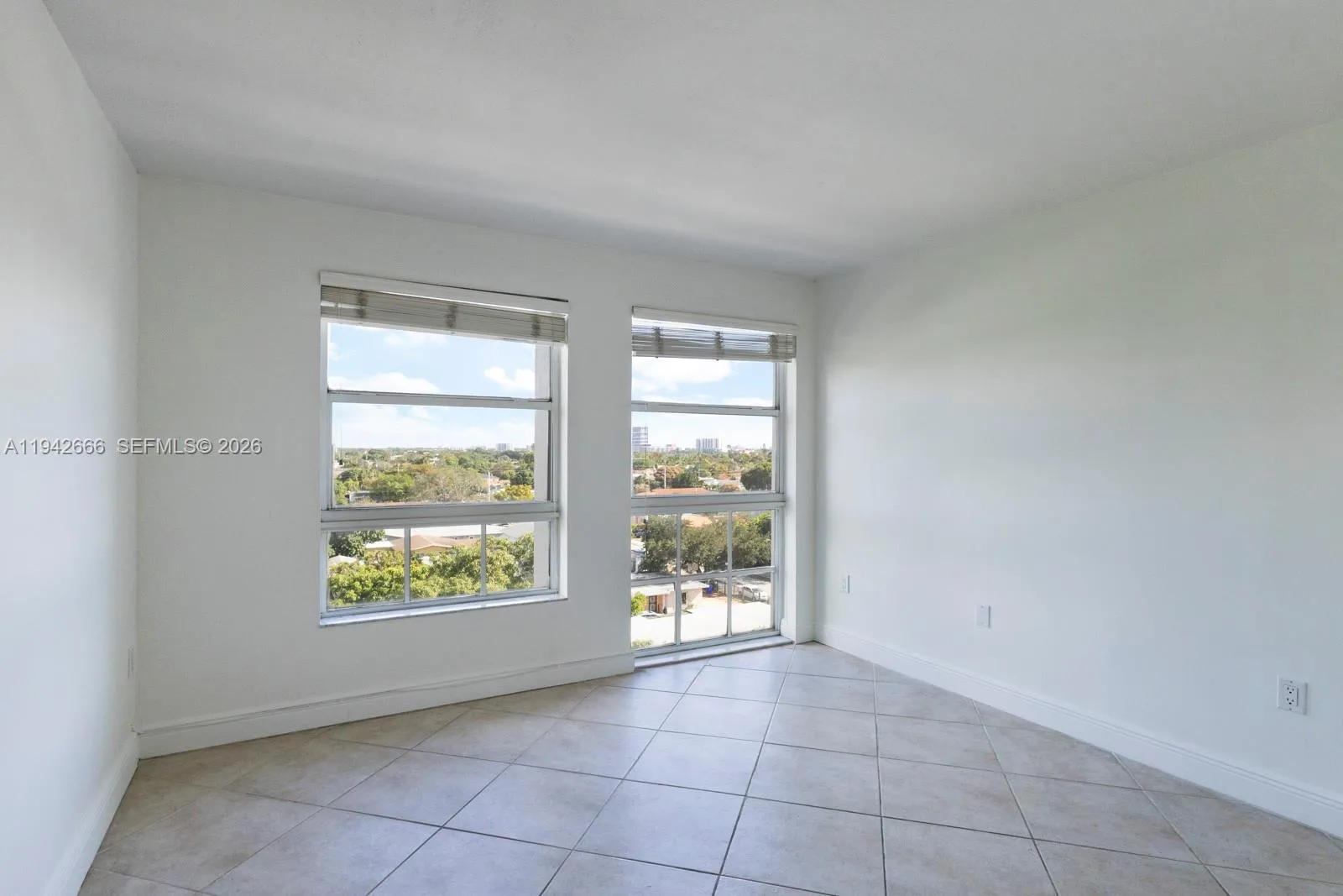 2351 Douglas Rd 701, Miami, Florida 33145, Miami, Florida 33145, 2 Bedrooms Bedrooms, ,2 BathroomsBathrooms,Residential Lease,For Rent,2351 Douglas Rd 701, Miami, Florida 33145,A11942666